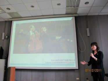1001207【徐嘉琪老師】專題講座01.JPG