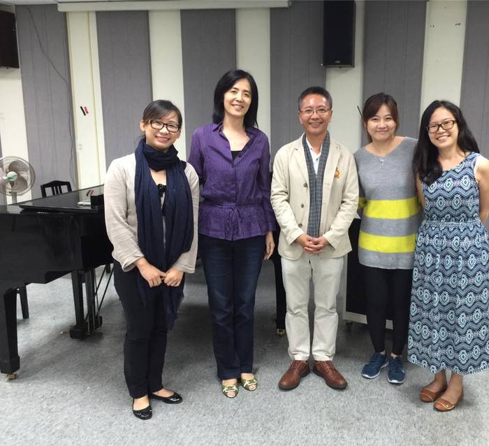 會後洪珮綺所長、蘇俐方老師、吳明靜老師、潘怡儀老師與陳室融老師合影